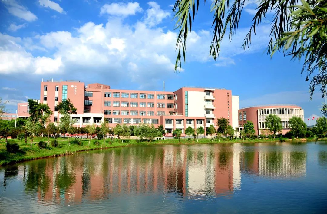 重磅邀约 | 武汉纺织大学首届国际青年学者阳光论坛暨